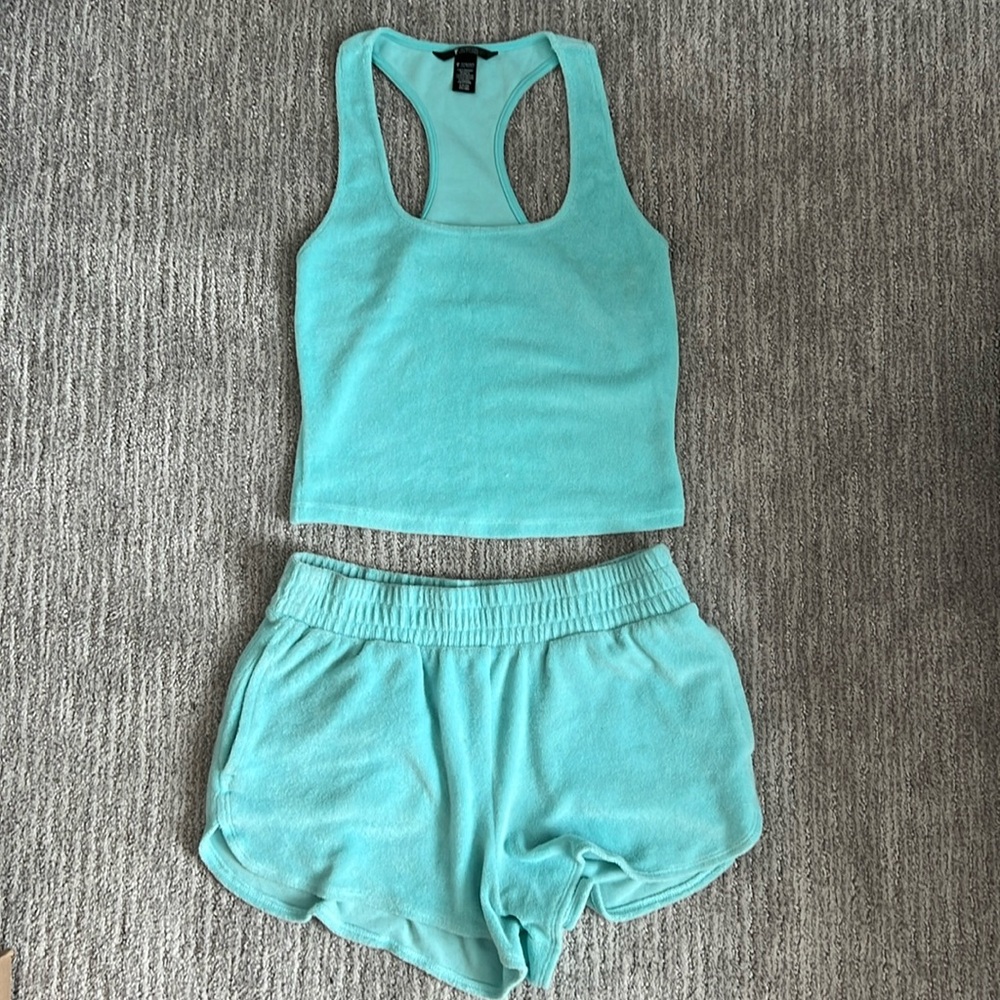 Victoria secret on point Terry dolphin short and tank set